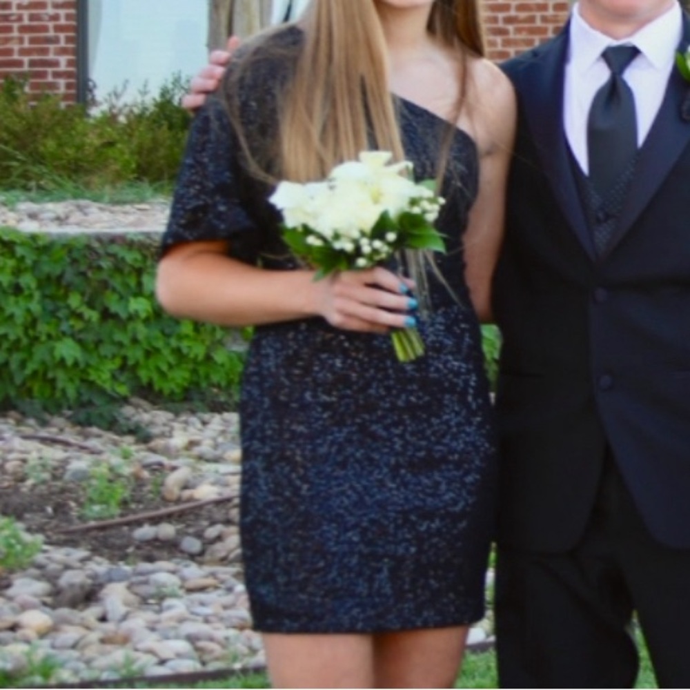 Black one shoulder short dress